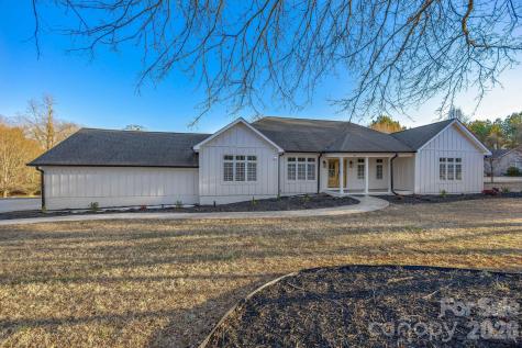 1 Sweetbriar Court Greer SC 29650