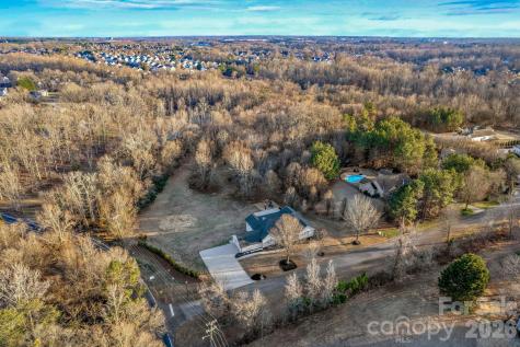 1 Sweetbriar Court Greer SC 29650