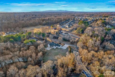 1 Sweetbriar Court Greer SC 29650