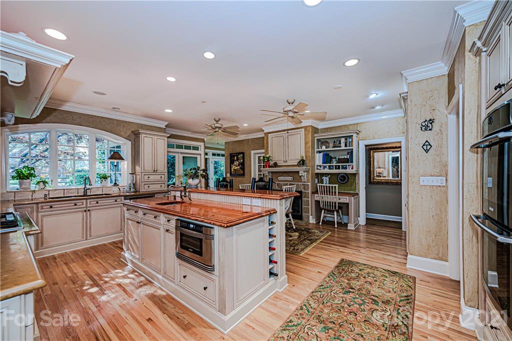 2220 Valencia Terrace Charlotte NC 28226