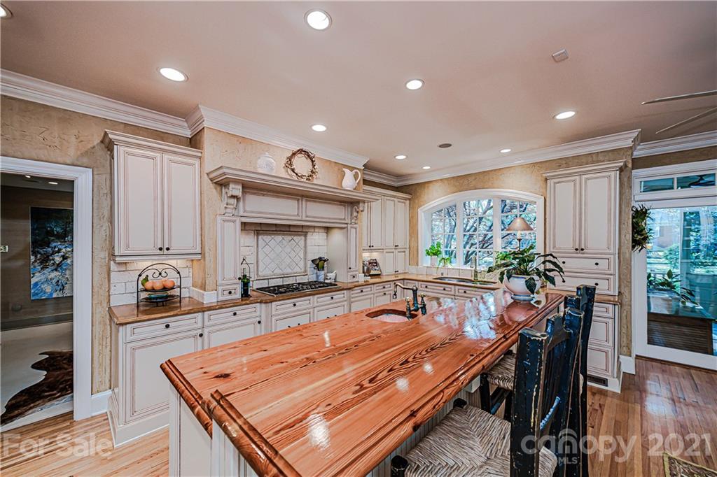 2220 Valencia Terrace Charlotte NC 28226
