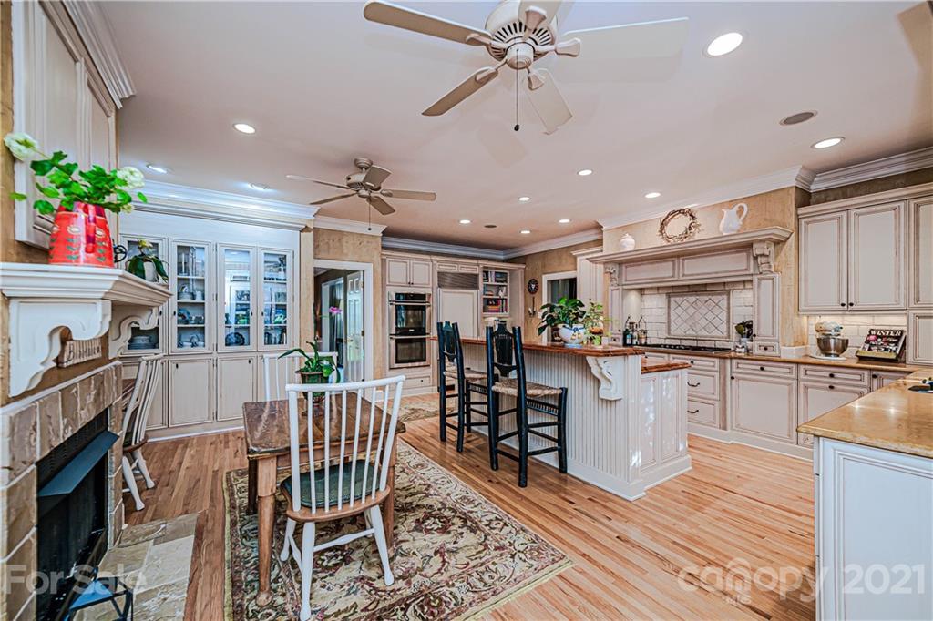 2220 Valencia Terrace Charlotte NC 28226