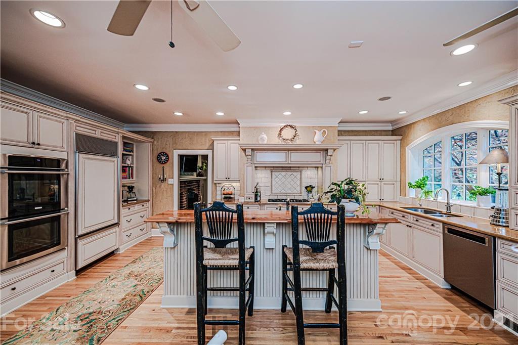 2220 Valencia Terrace Charlotte NC 28226