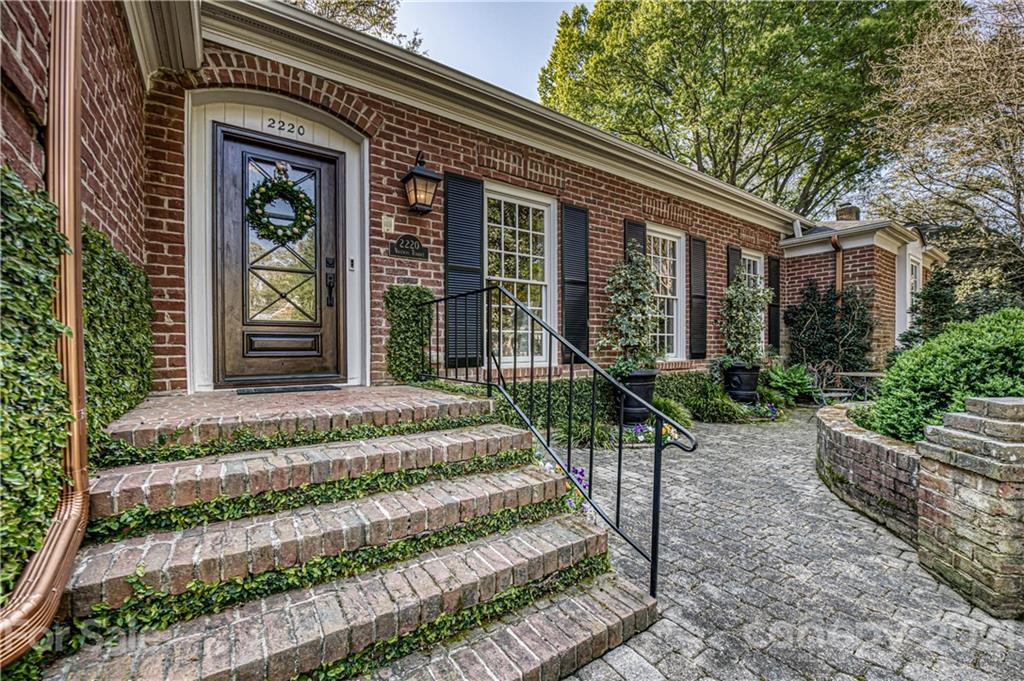 2220 Valencia Terrace Charlotte NC 28226