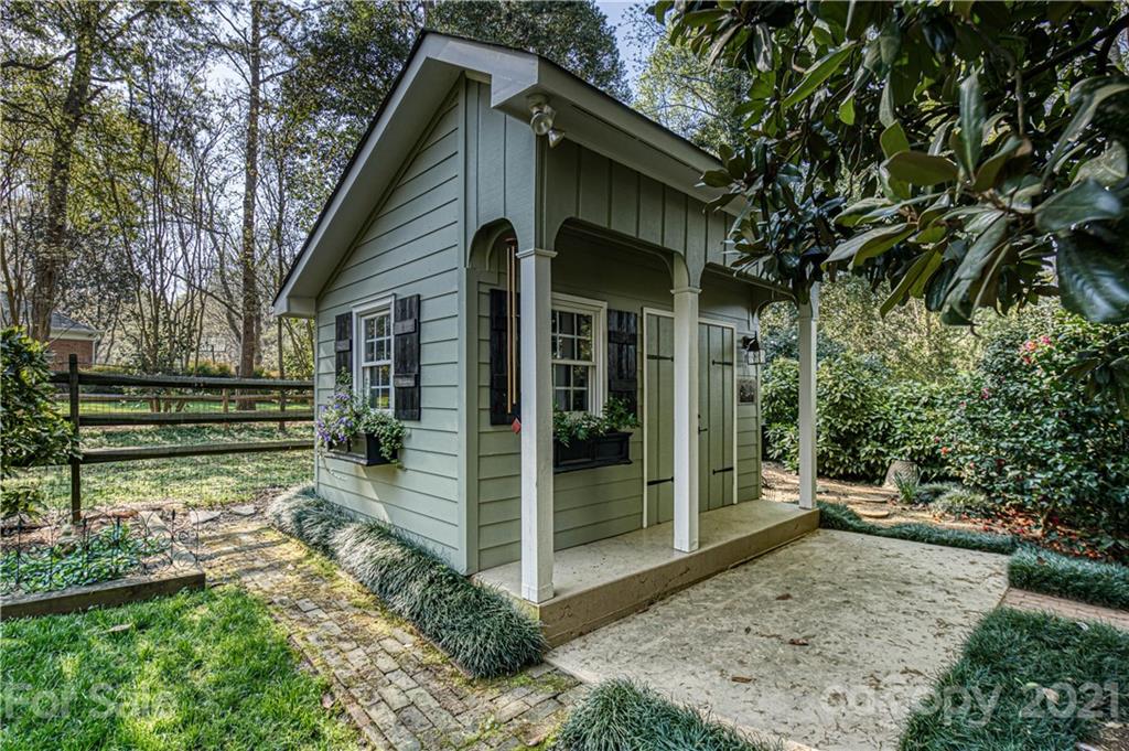 2220 Valencia Terrace Charlotte NC 28226