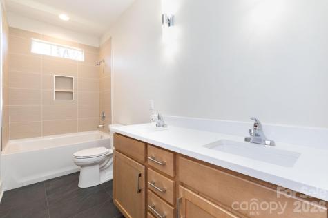 137 E Arbutus Trail Hendersonville NC 28792