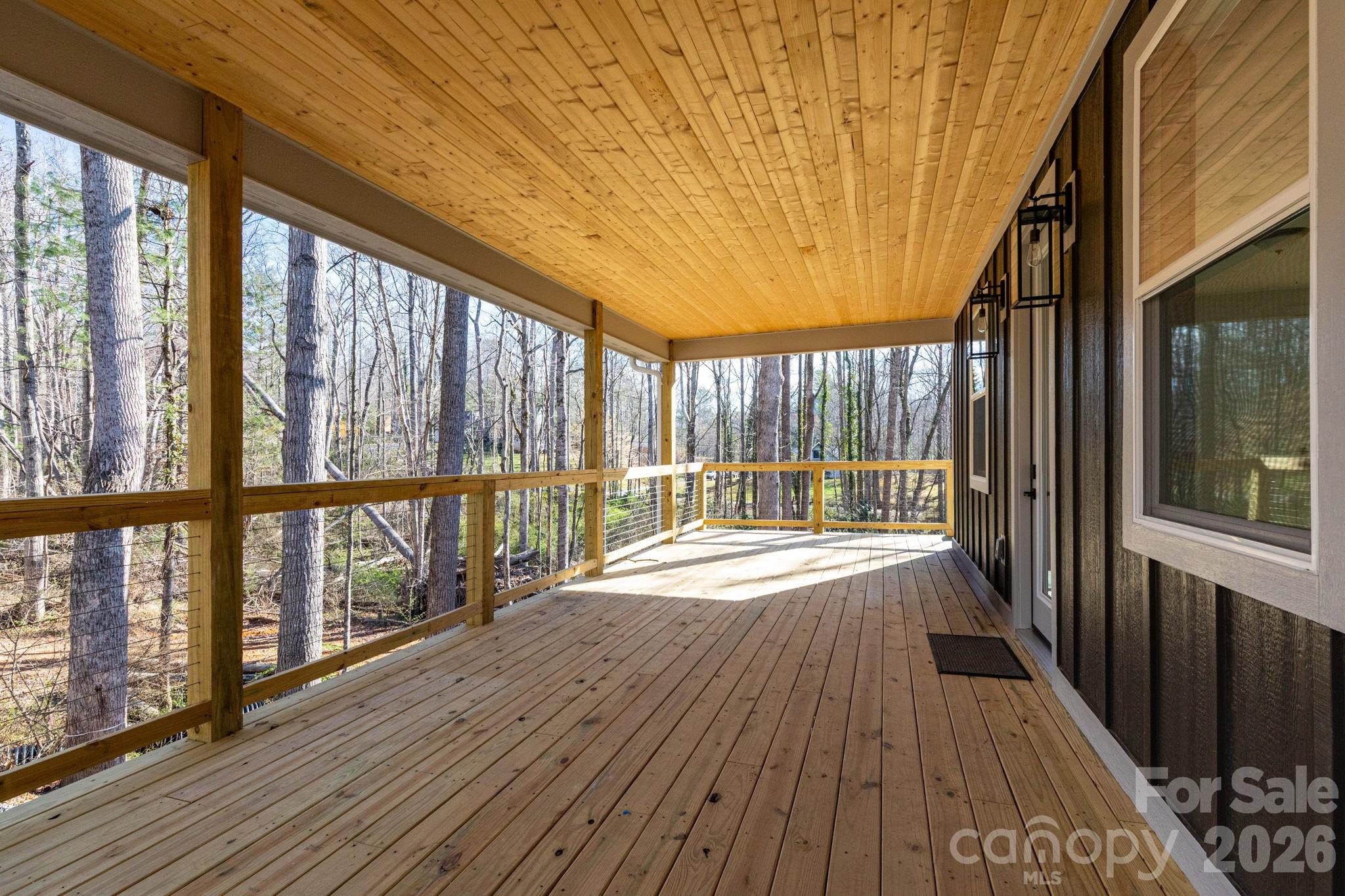 137 E Arbutus Trail Hendersonville NC 28792