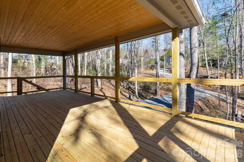 137 E Arbutus Trail Hendersonville NC 28792