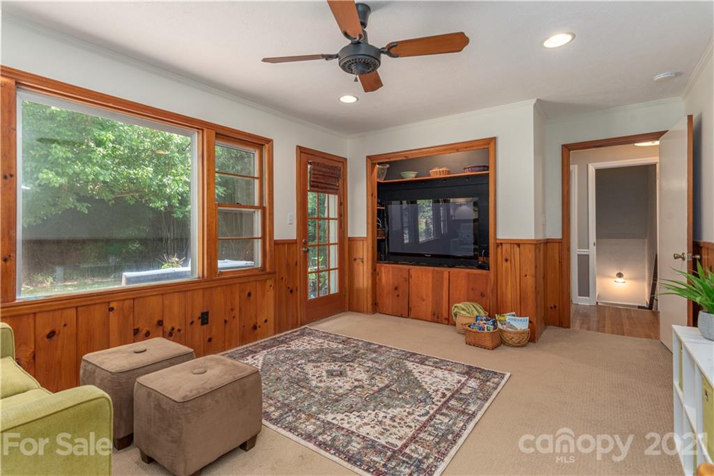 4 Graystone Road Asheville NC 28804