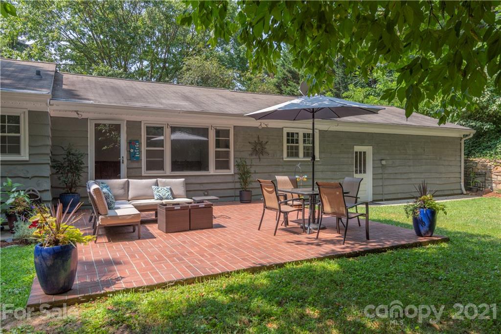 4 Graystone Road Asheville NC 28804