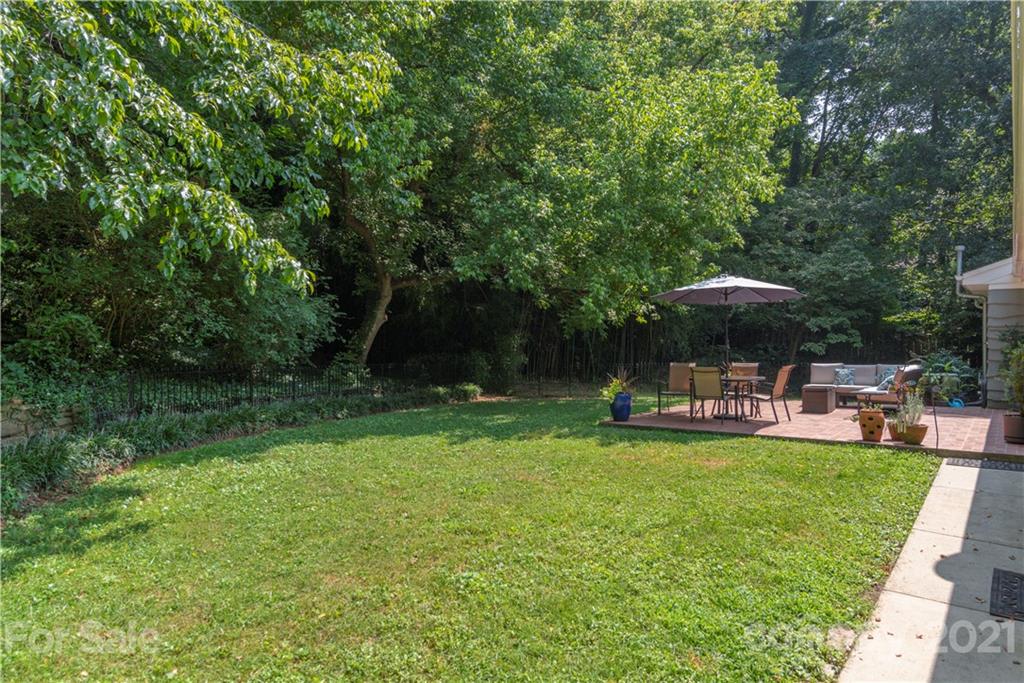 4 Graystone Road Asheville NC 28804