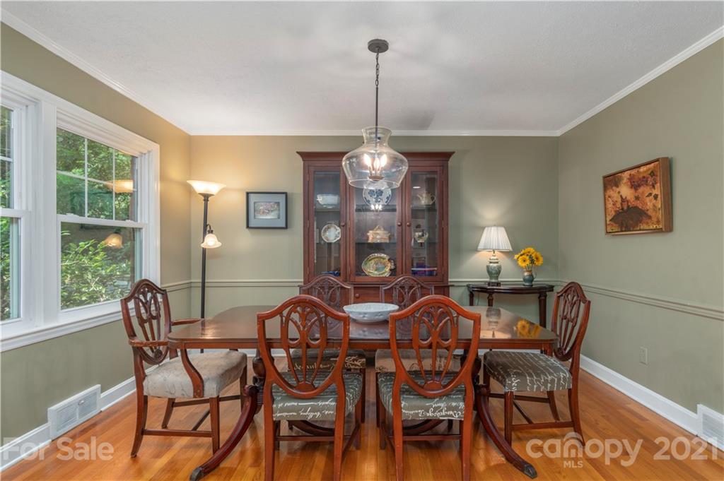 4 Graystone Road Asheville NC 28804