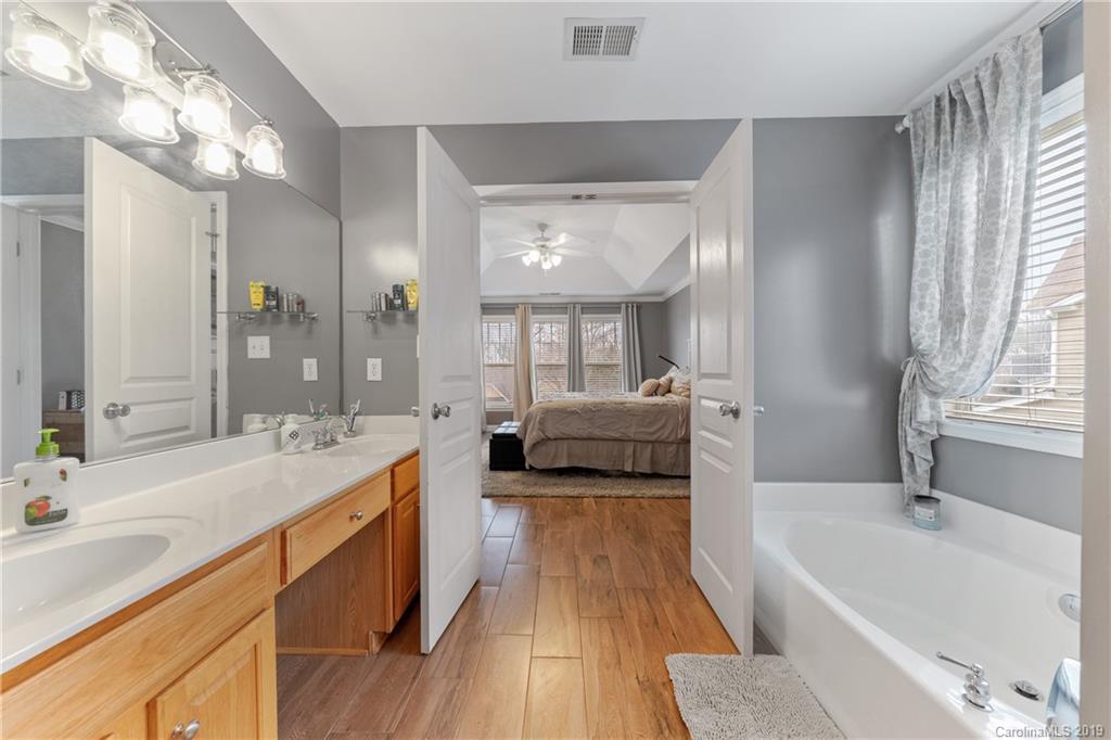 9516 Brighthaven Lane Charlotte NC 28214