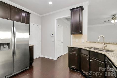1929 Royal Gorge Avenue Charlotte NC 28210