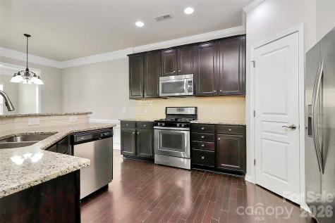 1929 Royal Gorge Avenue Charlotte NC 28210
