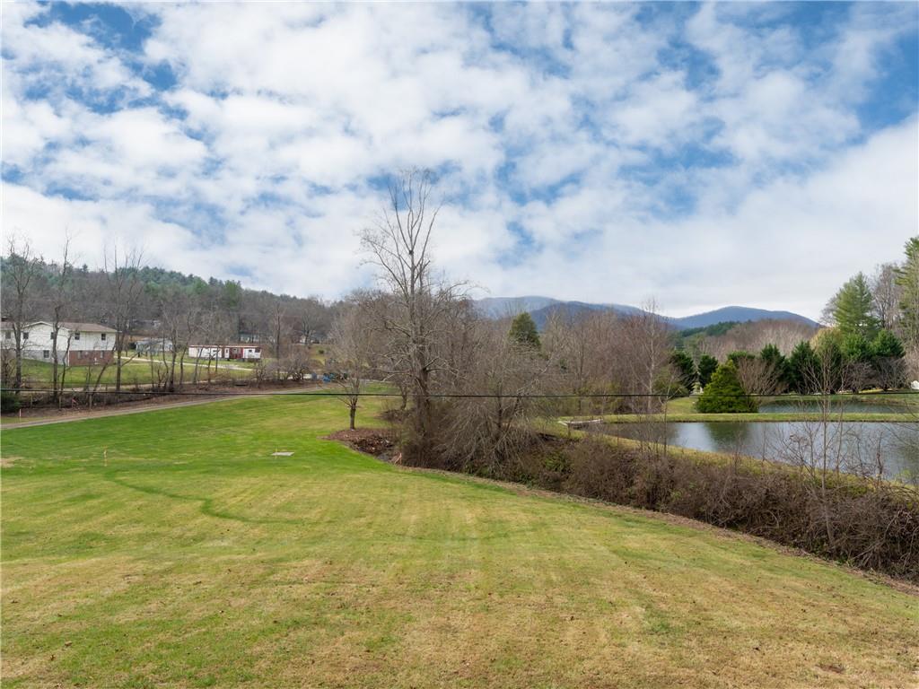 84 Dillingham Circle Asheville NC 28805