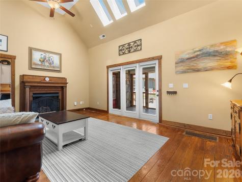 60 W Morgan Street Brevard NC 28712