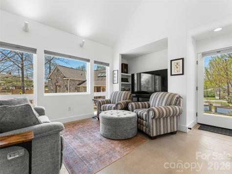 60 W Morgan Street Brevard NC 28712