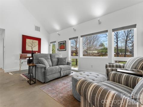 60 W Morgan Street Brevard NC 28712