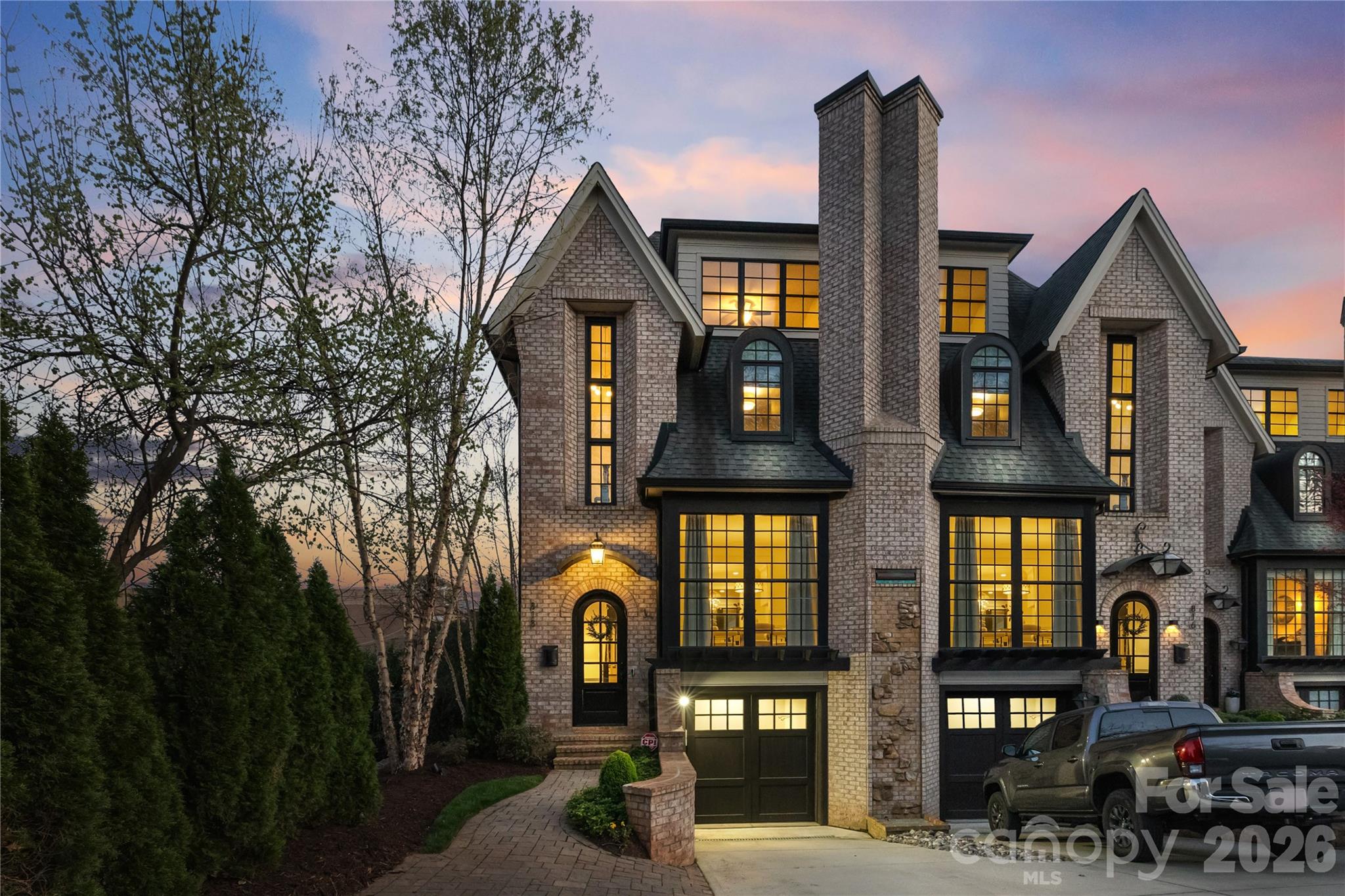 818 Ideal Way Charlotte NC 28203