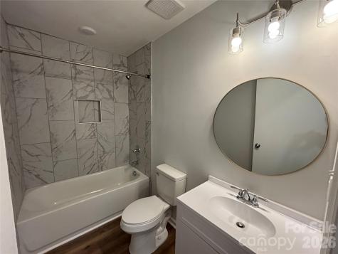 6211 Spanish Oak Road Charlotte NC 28227