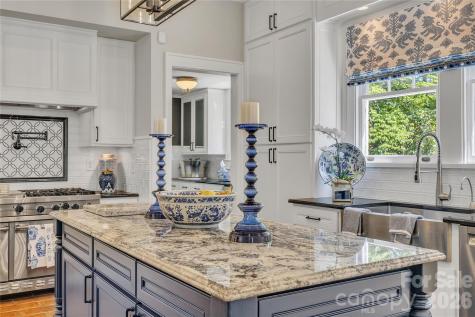 128 W Colonial Drive Salisbury NC 28144