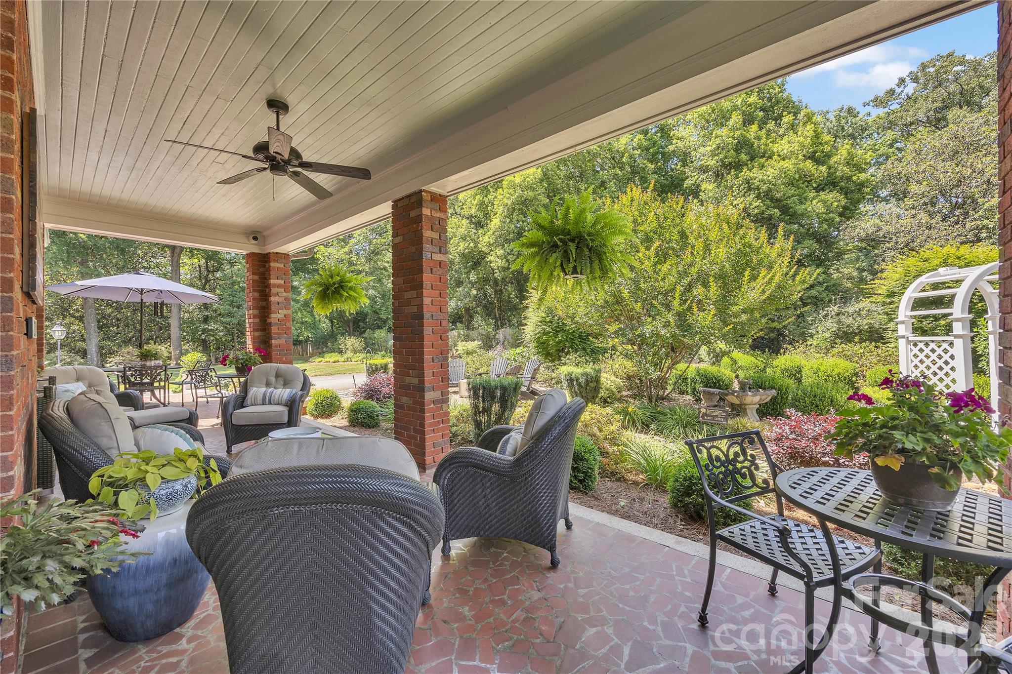 128 W Colonial Drive Salisbury NC 28144