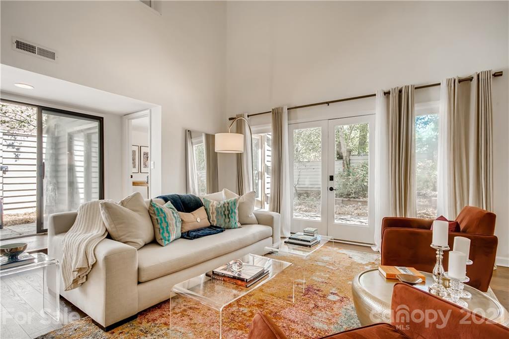 6215 Summertree Lane Charlotte NC 28226