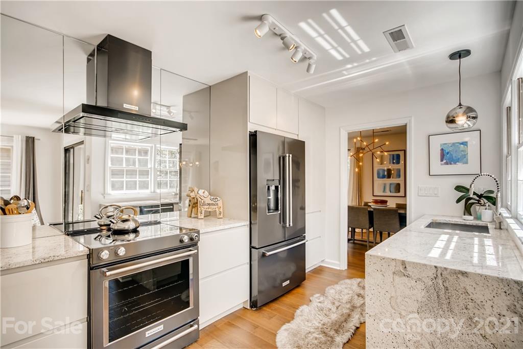 6215 Summertree Lane Charlotte NC 28226