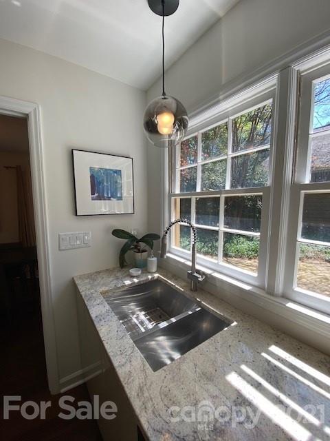 6215 Summertree Lane Charlotte NC 28226