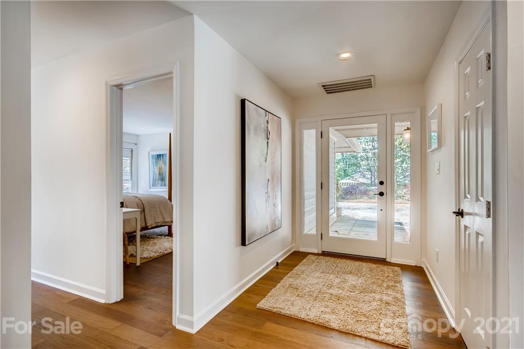 6215 Summertree Lane Charlotte NC 28226