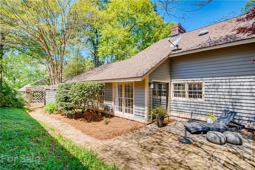 6215 Summertree Lane Charlotte NC 28226