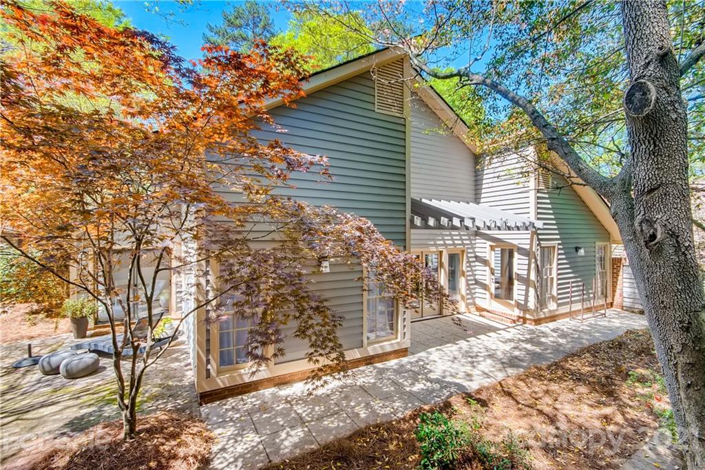 6215 Summertree Lane Charlotte NC 28226