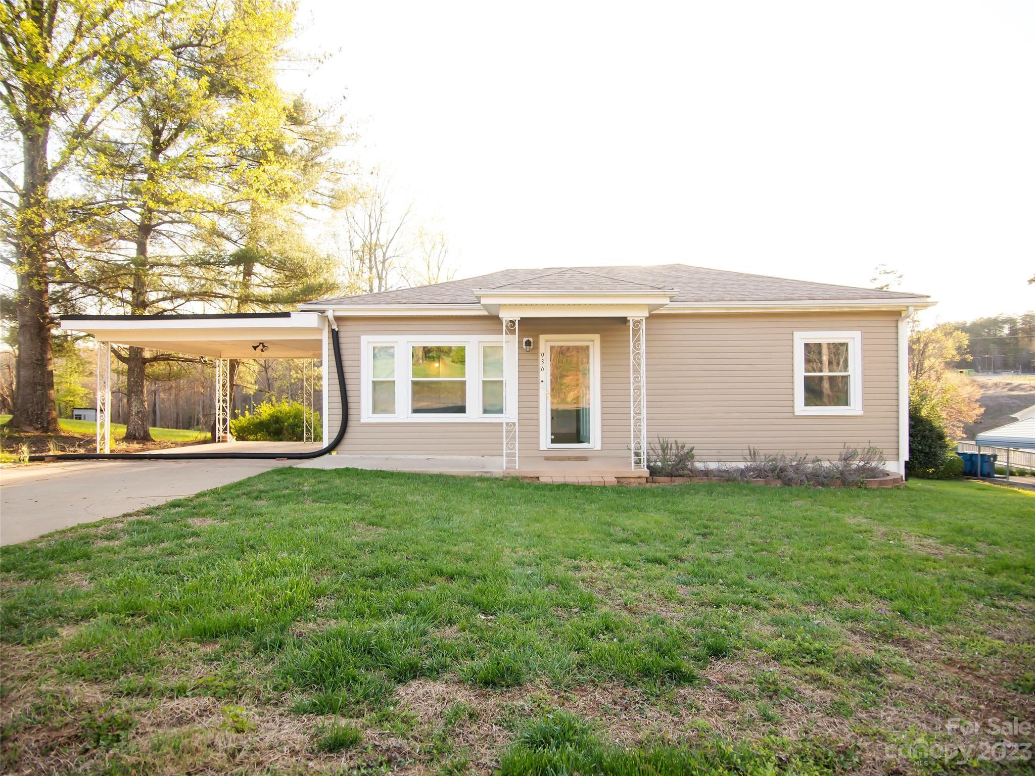 936 39th Street SW Hickory NC 28602