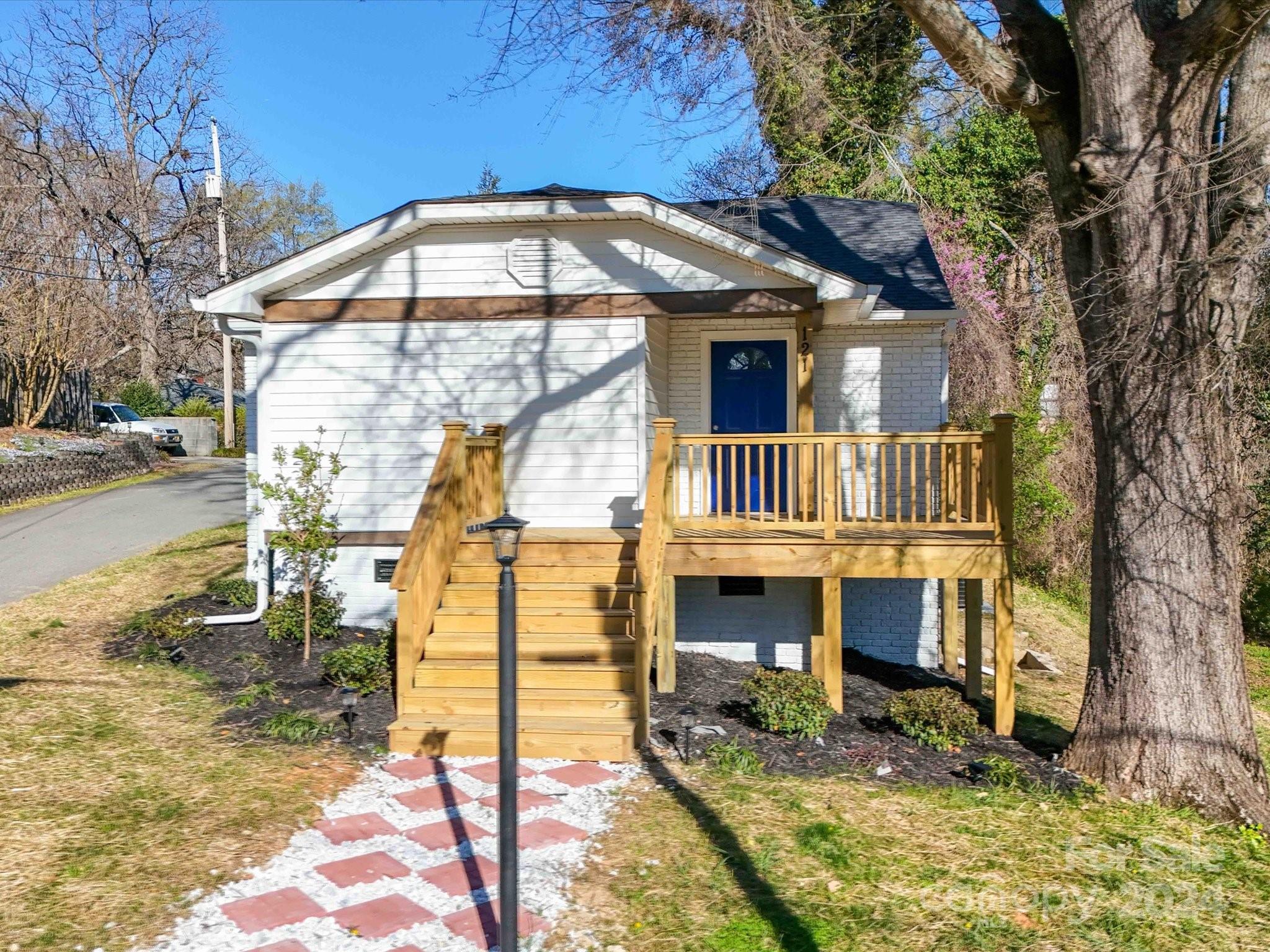 121 Brumley Avenue NE Concord NC 28025
