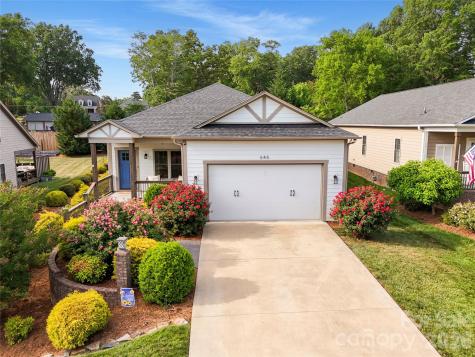 646 13th Avenue Place NW Hickory NC 28601