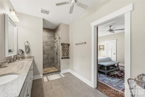 646 13th Avenue Place NW Hickory NC 28601
