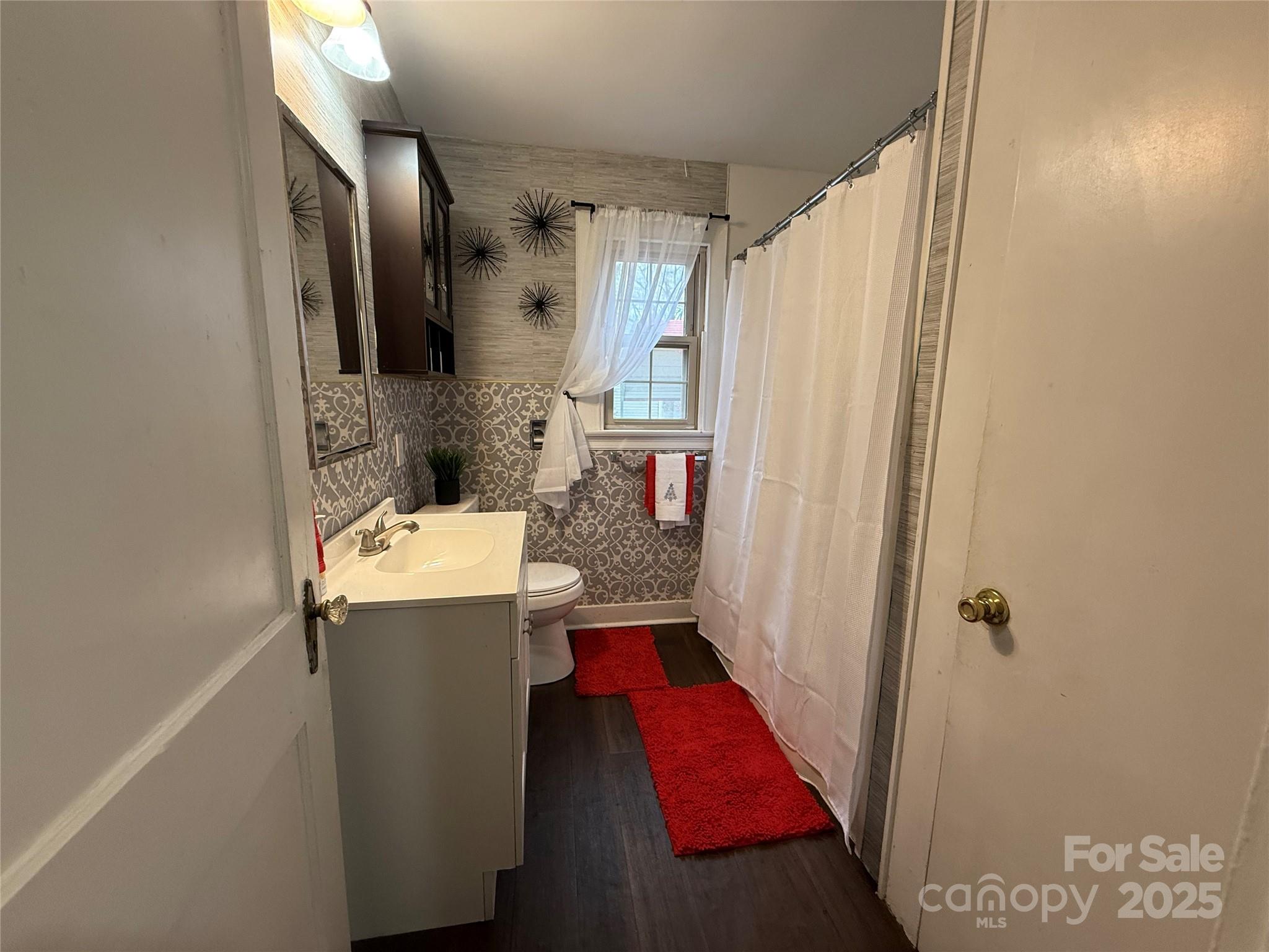 375 20th Avenue NE Hickory NC 28601