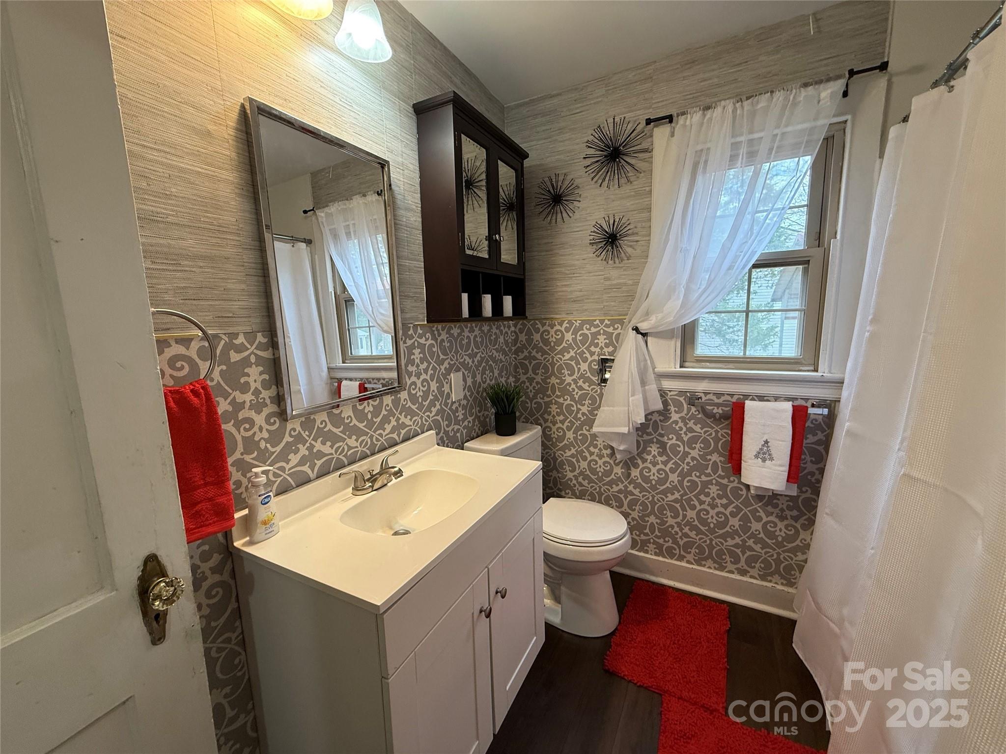 375 20th Avenue NE Hickory NC 28601