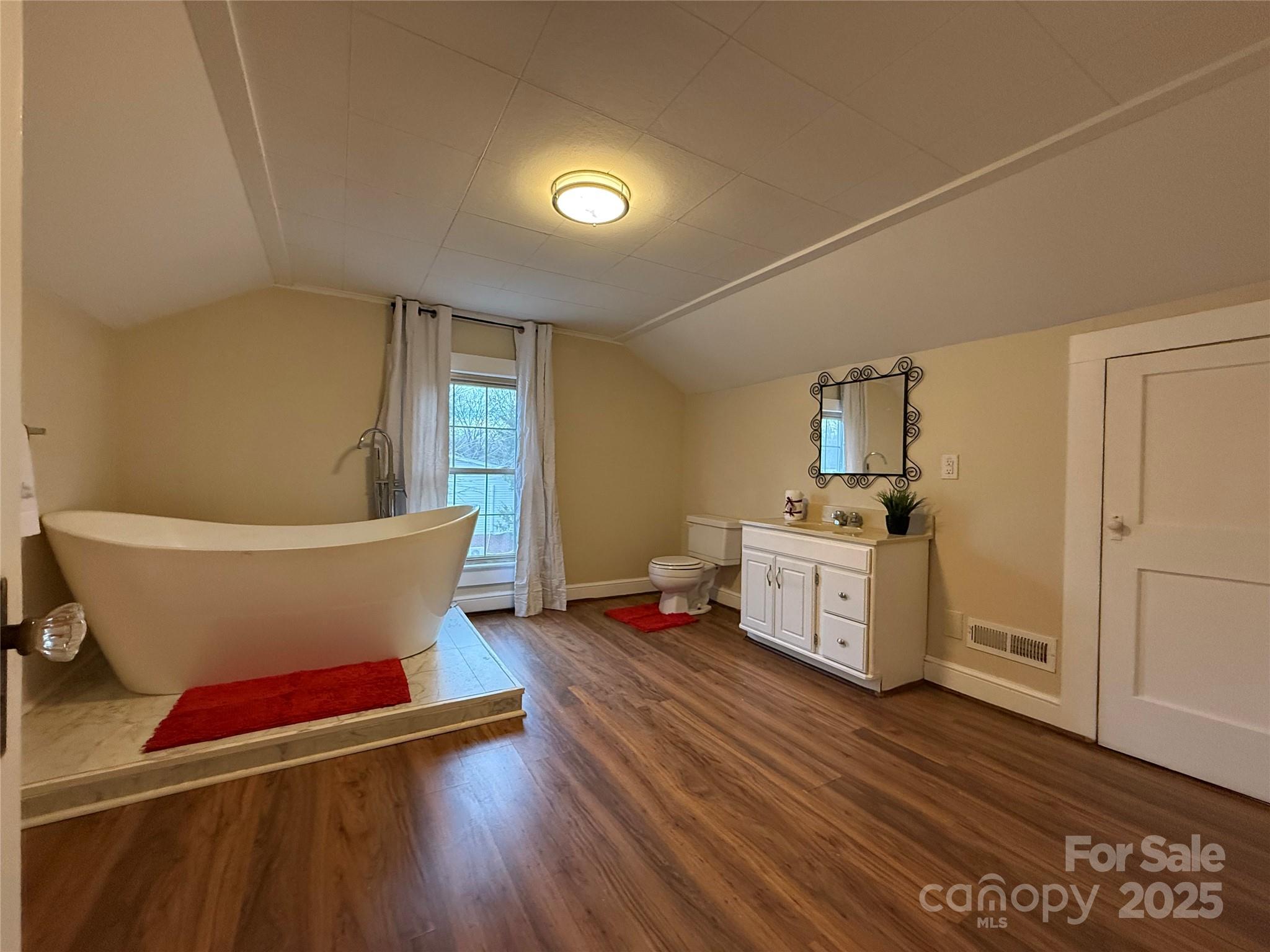 375 20th Avenue NE Hickory NC 28601