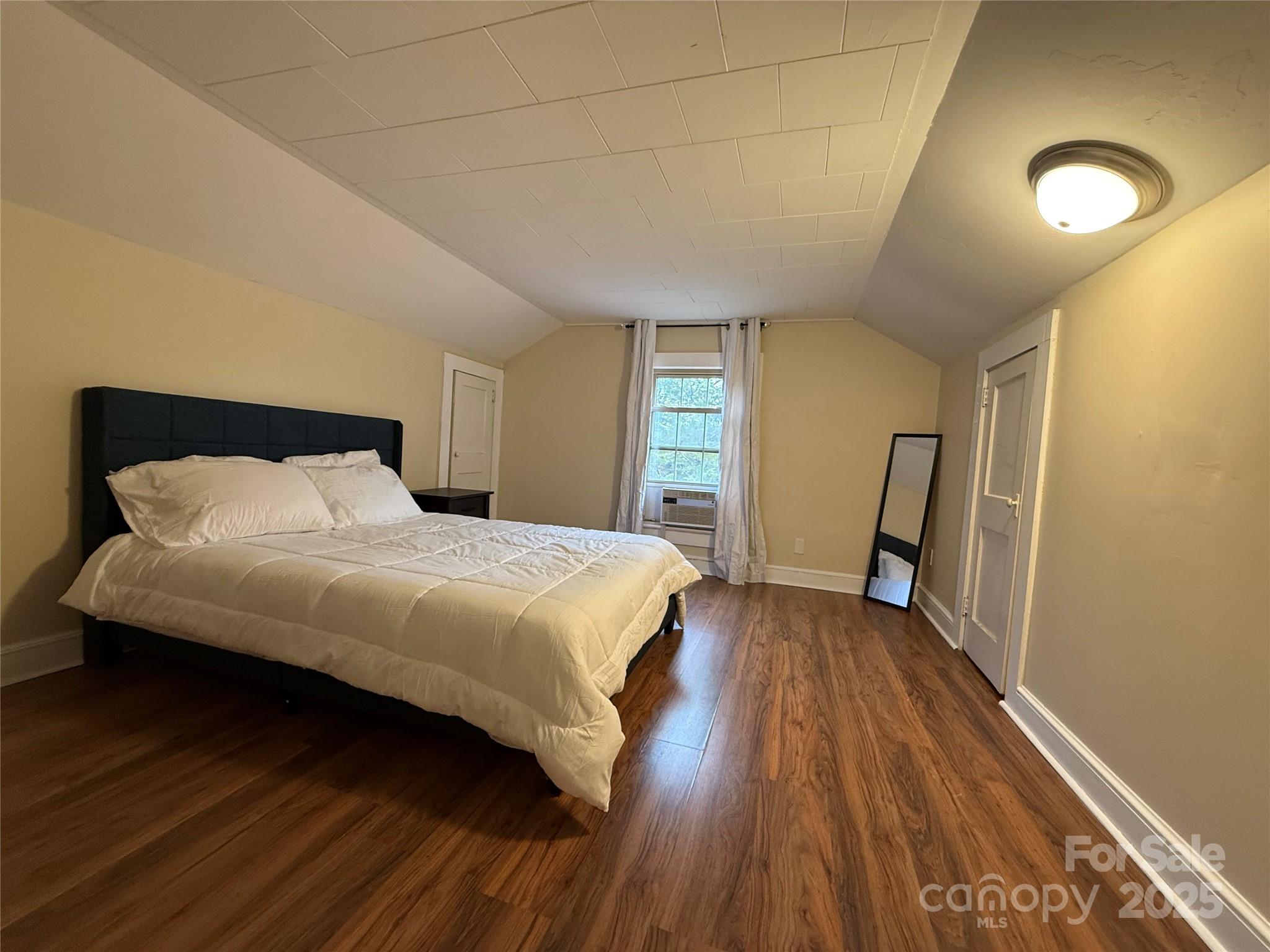375 20th Avenue NE Hickory NC 28601