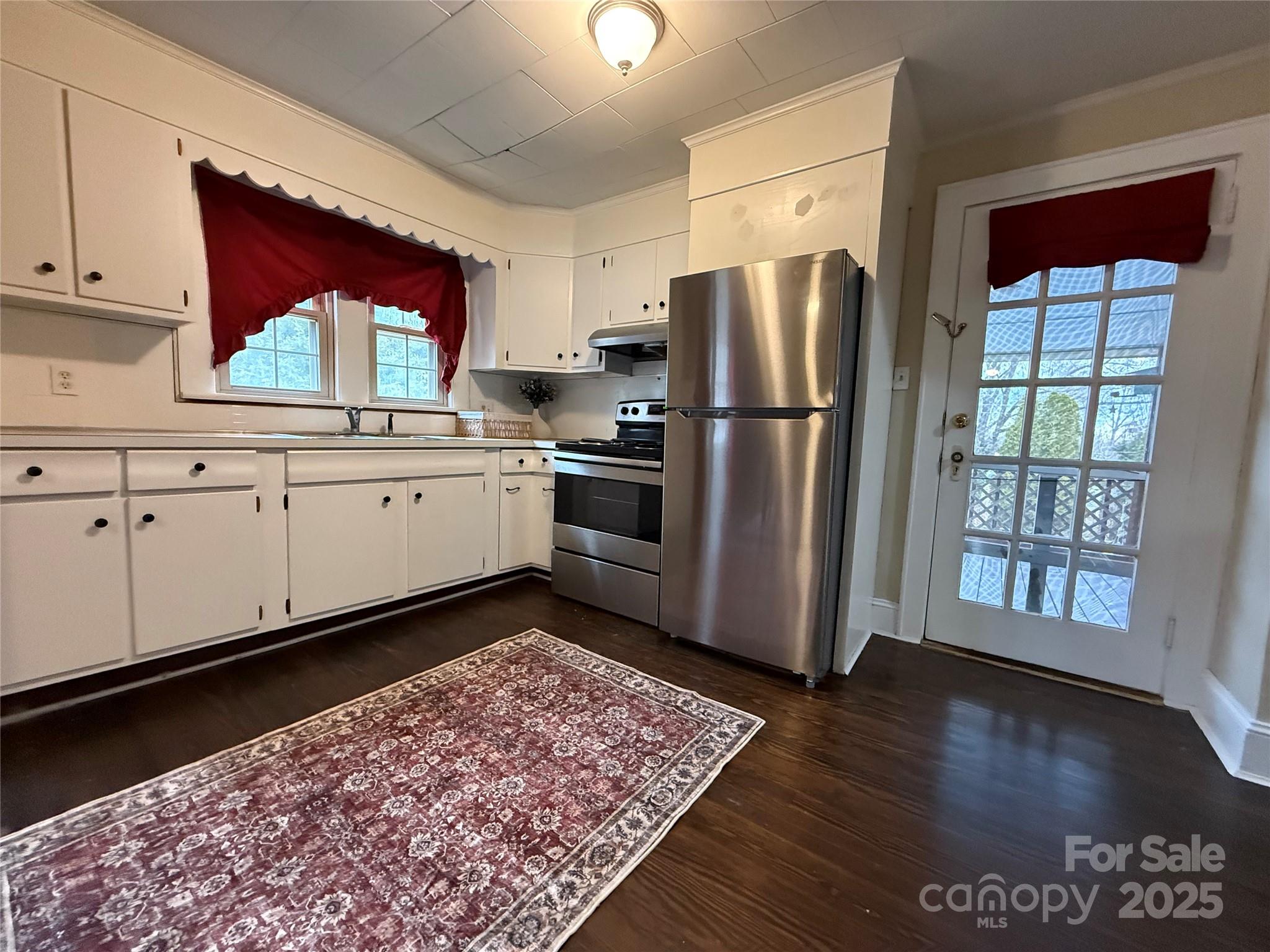 375 20th Avenue NE Hickory NC 28601