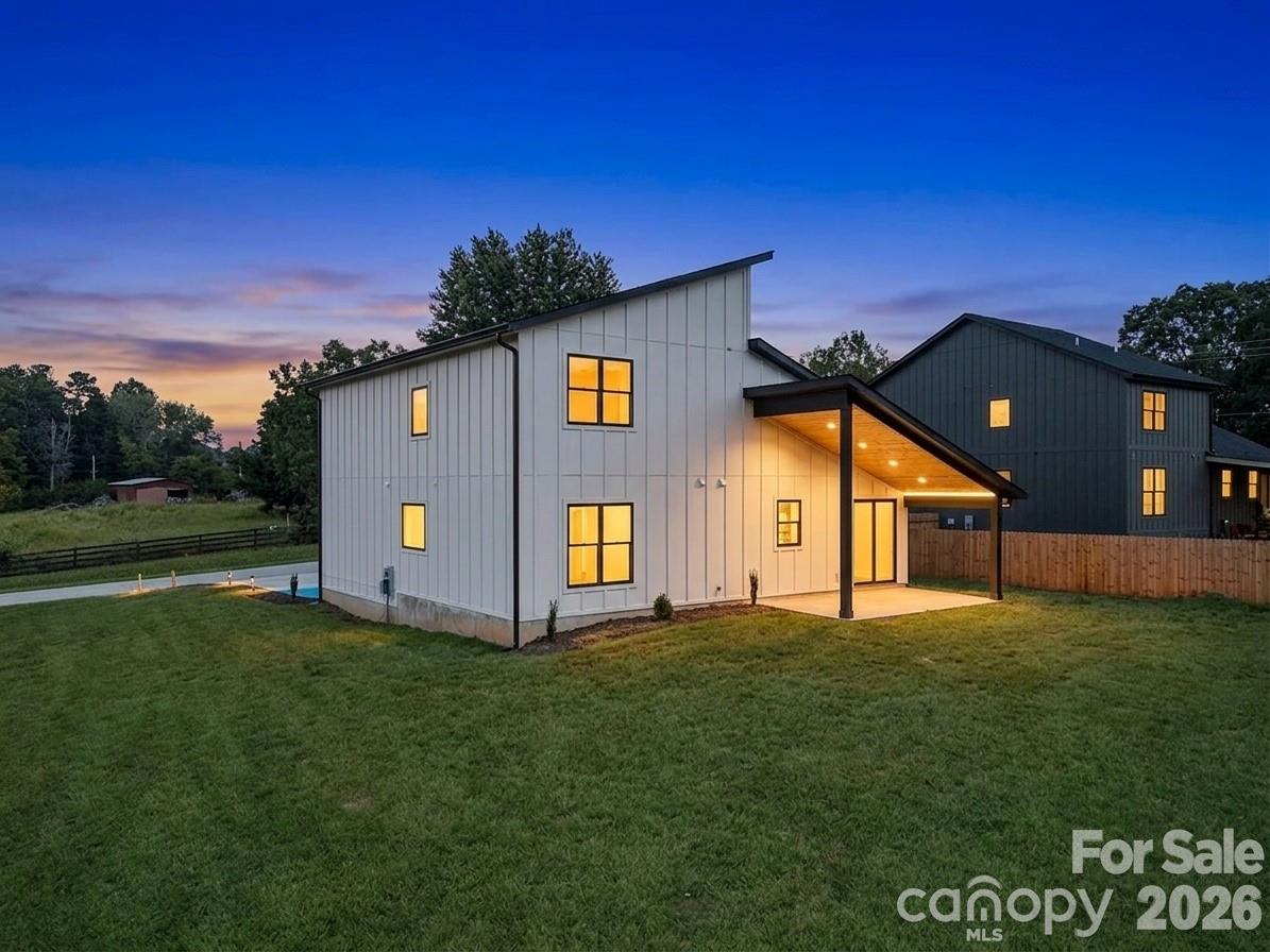 760 New Hope Road Flat Rock NC 28731