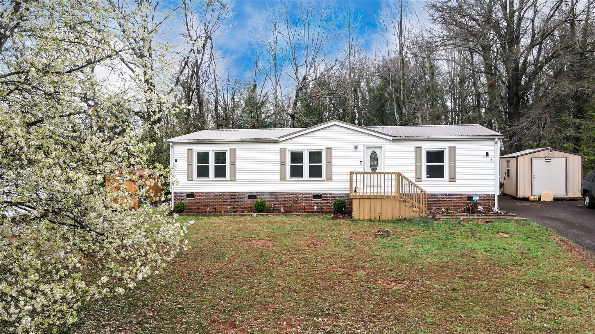 1133 Mcree Heights Circle Newton NC 28658