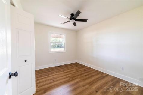 1210 29th Avenue Drive NE Hickory NC 28601