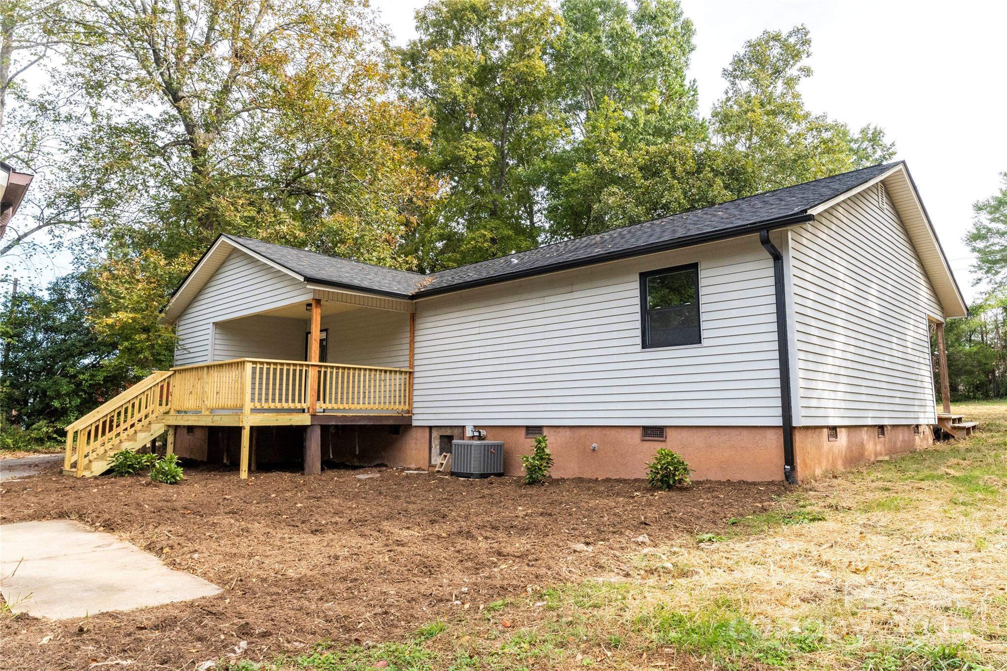 1210 29th Avenue Drive NE Hickory NC 28601