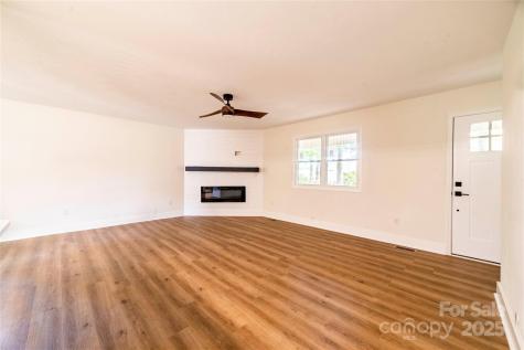 1210 29th Avenue Drive NE Hickory NC 28601