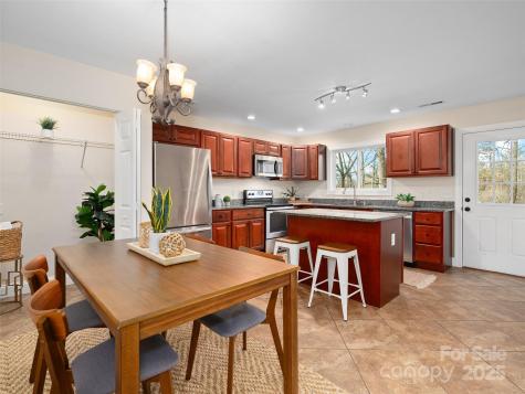 178 Locust Court Arden NC 28704