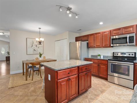 178 Locust Court Arden NC 28704