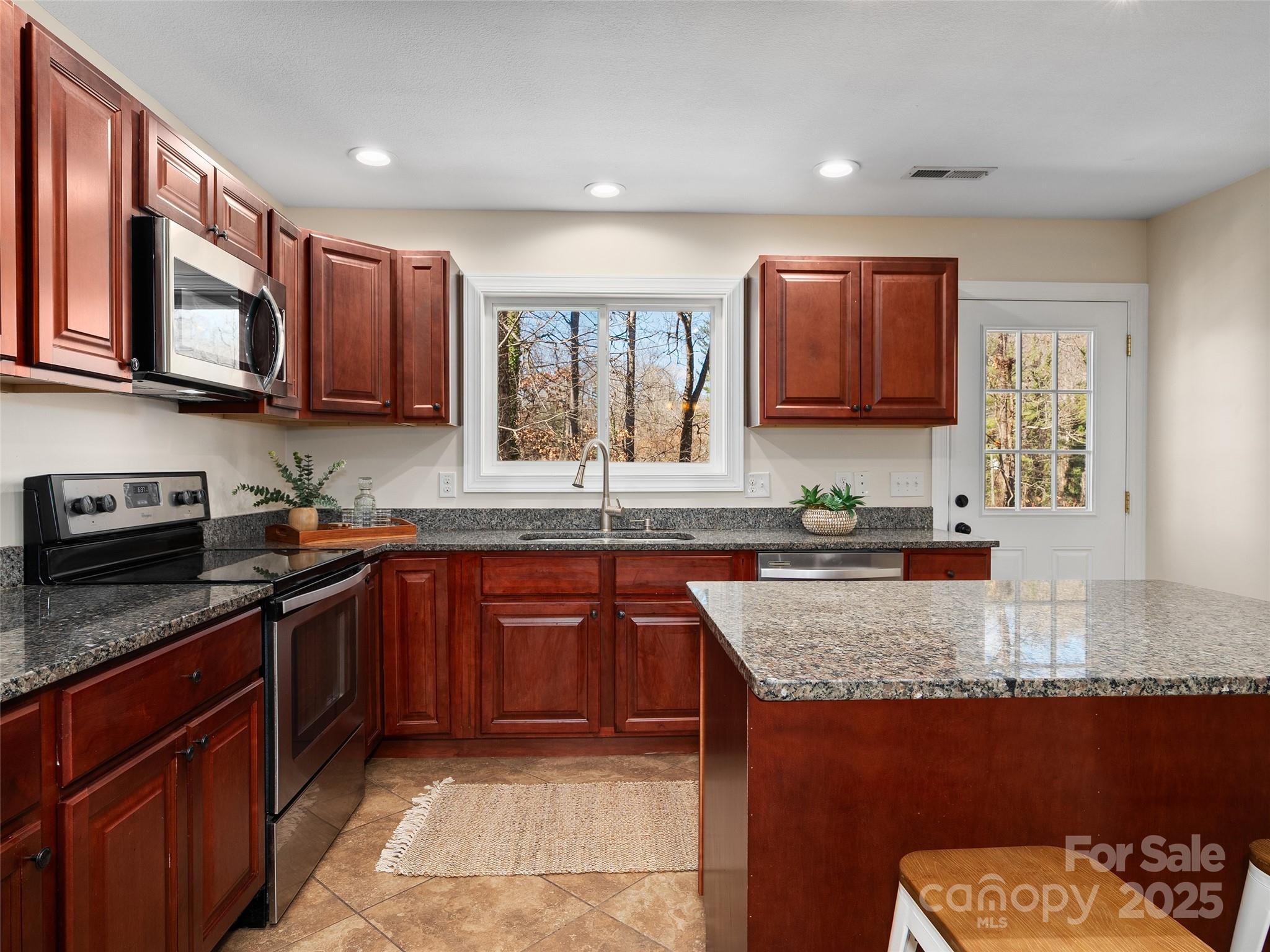 178 Locust Court Arden NC 28704